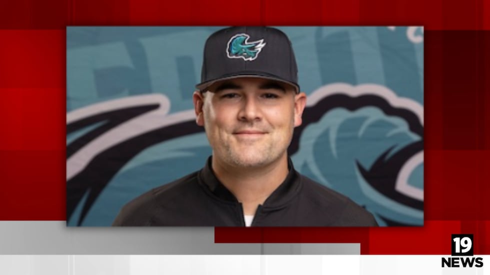 El maestro Kyle Stahlberg, del noreste de Ohio, aceptó un puesto como entrenador con los Miami...