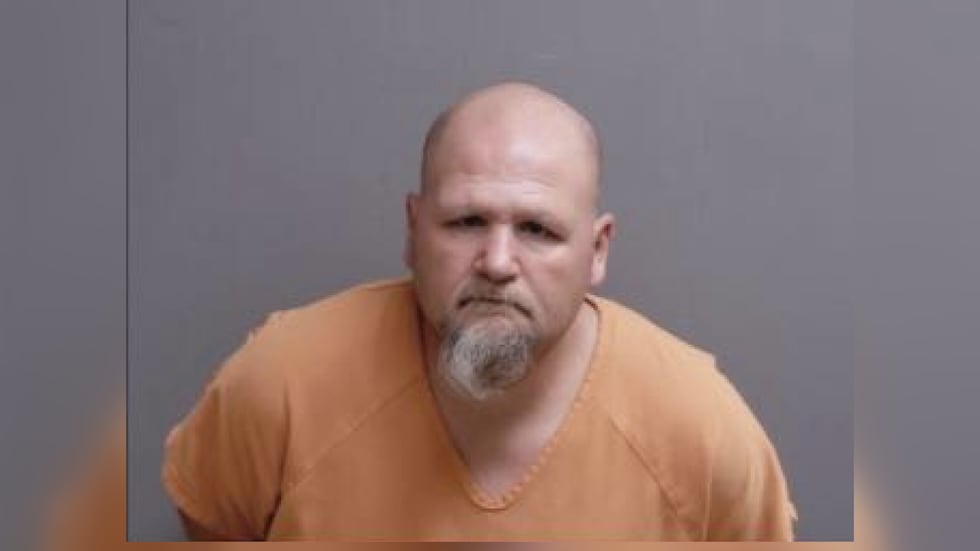 Hombre de Ohio envía metanfetamina por el tubo de la ventanilla de autoservicio del banco:...