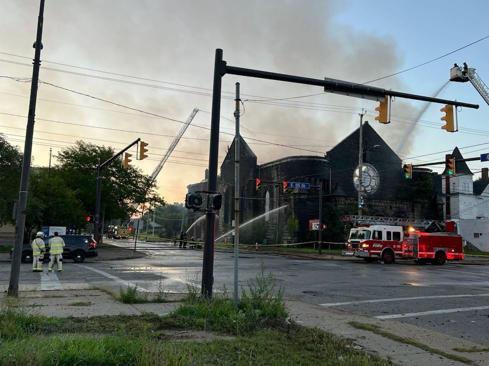 "Irremplazable": Iglesia histórica de Cleveland destruida por un incendio en la madrugada...