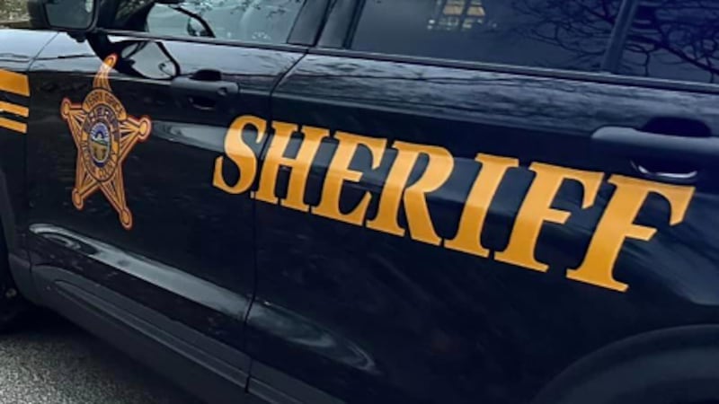Motociclista de 18 años muere tras impactar una vaca en el condado de Medina