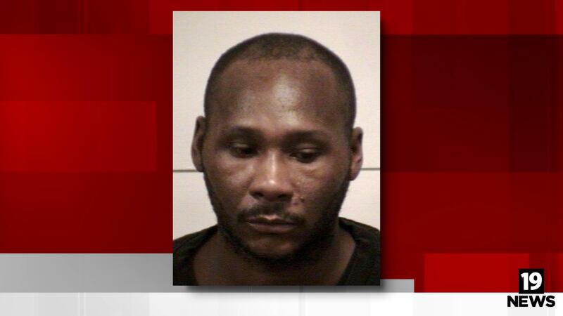 Los registros judiciales muestran que el sospechoso, identificado como Larry Wiley, de 49...