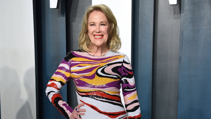 La actriz Catherine O'Hara en la fiesta Vanity Fair de los Oscar en Beverly Hills, California...