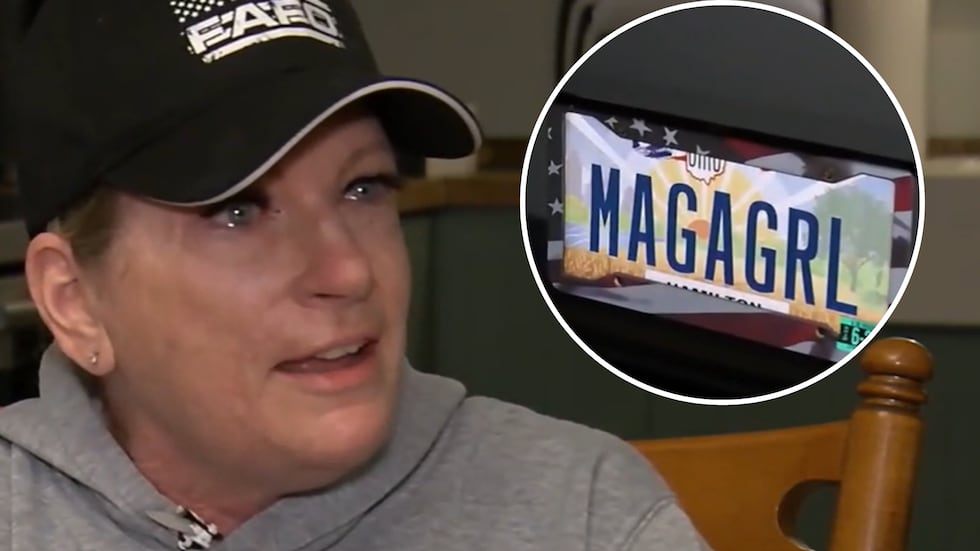 Una mujer en Cincinnati dijo que cree que su placa en apoyo al presidente Donald Trump es la...