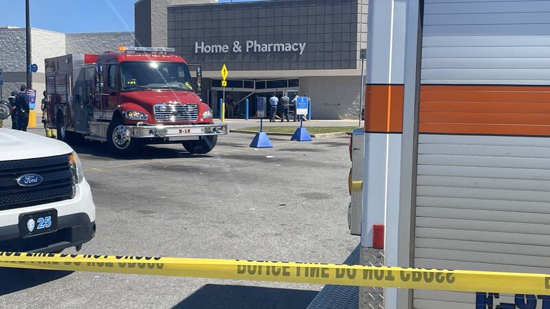 Una persona murió y varias resultaron heridas luego de que un vehículo chocara contra una...