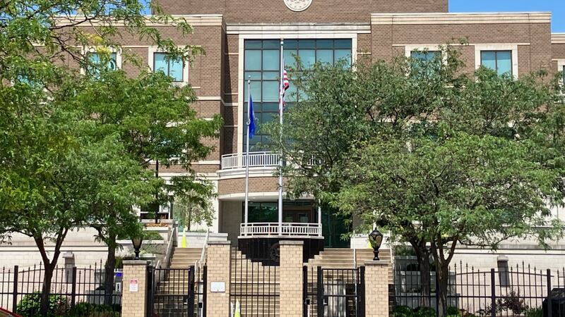 Entrevista con FBI Cleveland sobre traficó de drogas, armas