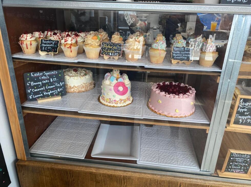 Half Moon/Bella Luna Bakery