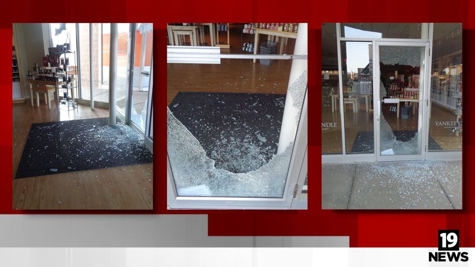 Vándalos atacan 3er centro comercial en el condado de Stark en menos de una semana
