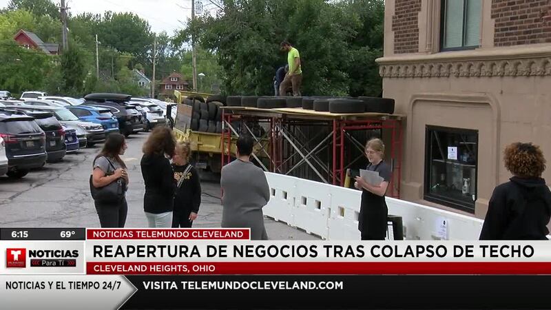 Reabren negocios tras colapso de techo