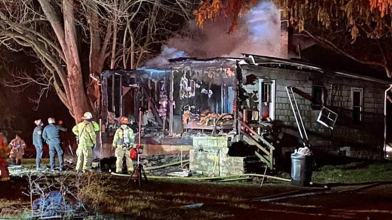 Varias mascotas desaparecieron tras un incendio en una vivienda en State Line Rd.
