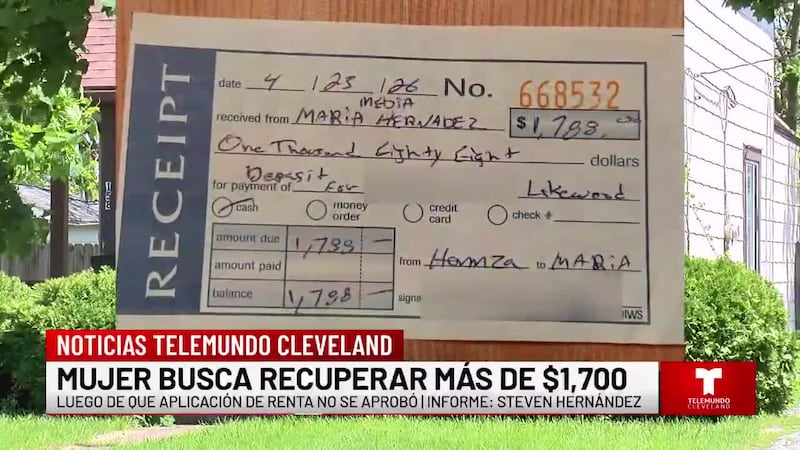 Una mujer hispana busca recuperar $1,700 de un depósito para renta de una casa que no fue...