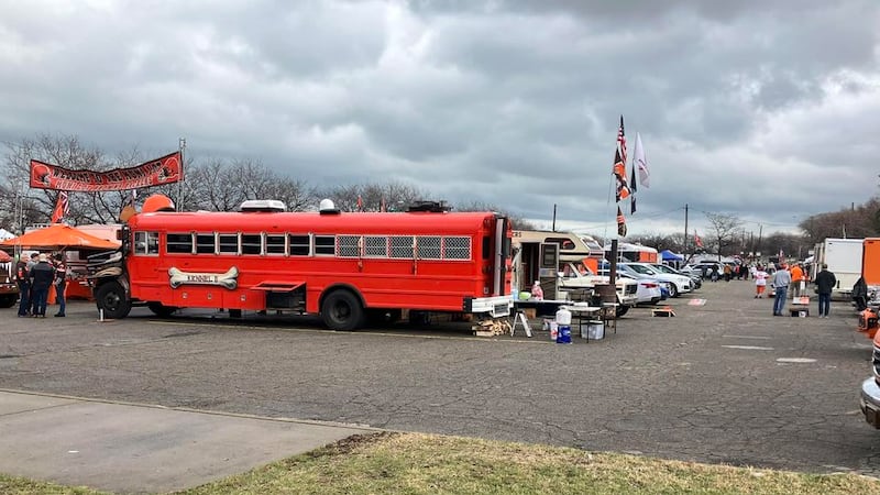Recordatorio: no se permite el consumo de alcohol en los tailgates del Muni Lot en Cleveland