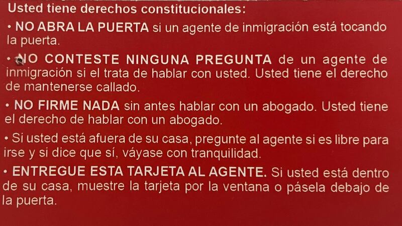 Tarjetas con consejos sobre ICE