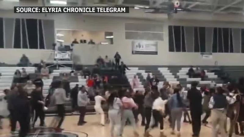 Se desata pelea en partido de baloncesto en Lorain High School; genera preocupación en la...