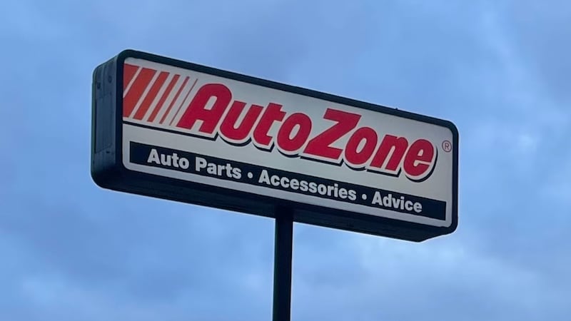 Hombre muere tras tiroteo en AutoZone de Cleveland, sospechoso bajo custodia