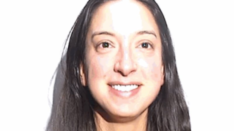 Se acusa a Algarin-Fisher de conducir ebria y chocar de frente contra otro vehículo en Toledo...