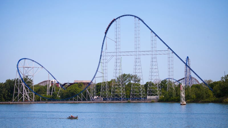 Cedar Point prohíbe de por vida la entrada a un hombre por comer Chicken McNuggets en la...