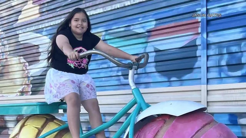 Niña de 10 años baleada dentro del carro de su familia en supuesto caso de ira al volante...