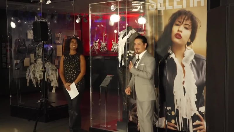 El legado de Selena Quintanilla brilla con fuerza en Cleveland. El prestigioso Rock & Roll...