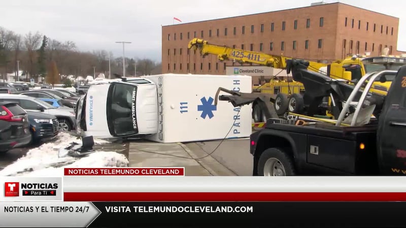 Un hombre de 53 años robó una ambulancia del Hospital Marymount en Garfield Heights y, al...